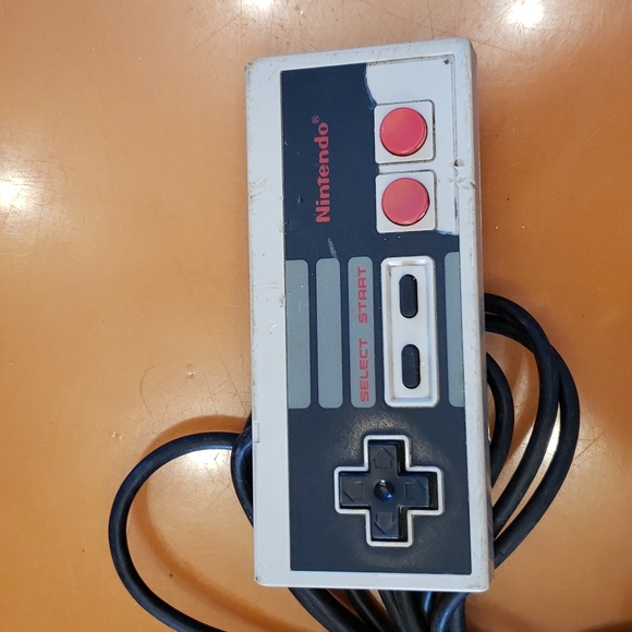 Original Nintendo Controllers - Picture 7 of 7